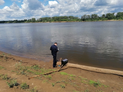 В городе Вятские Поляны следователями устанавливаются обстоятельства гибели несовершеннолетнего на водоеме