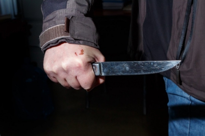 Житель города Белая Холуница предстанет перед судом за причинение ножевого ранения знакомому