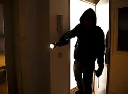 В Подосиновском районе двое несовершеннолетних подозреваются в краже имущества